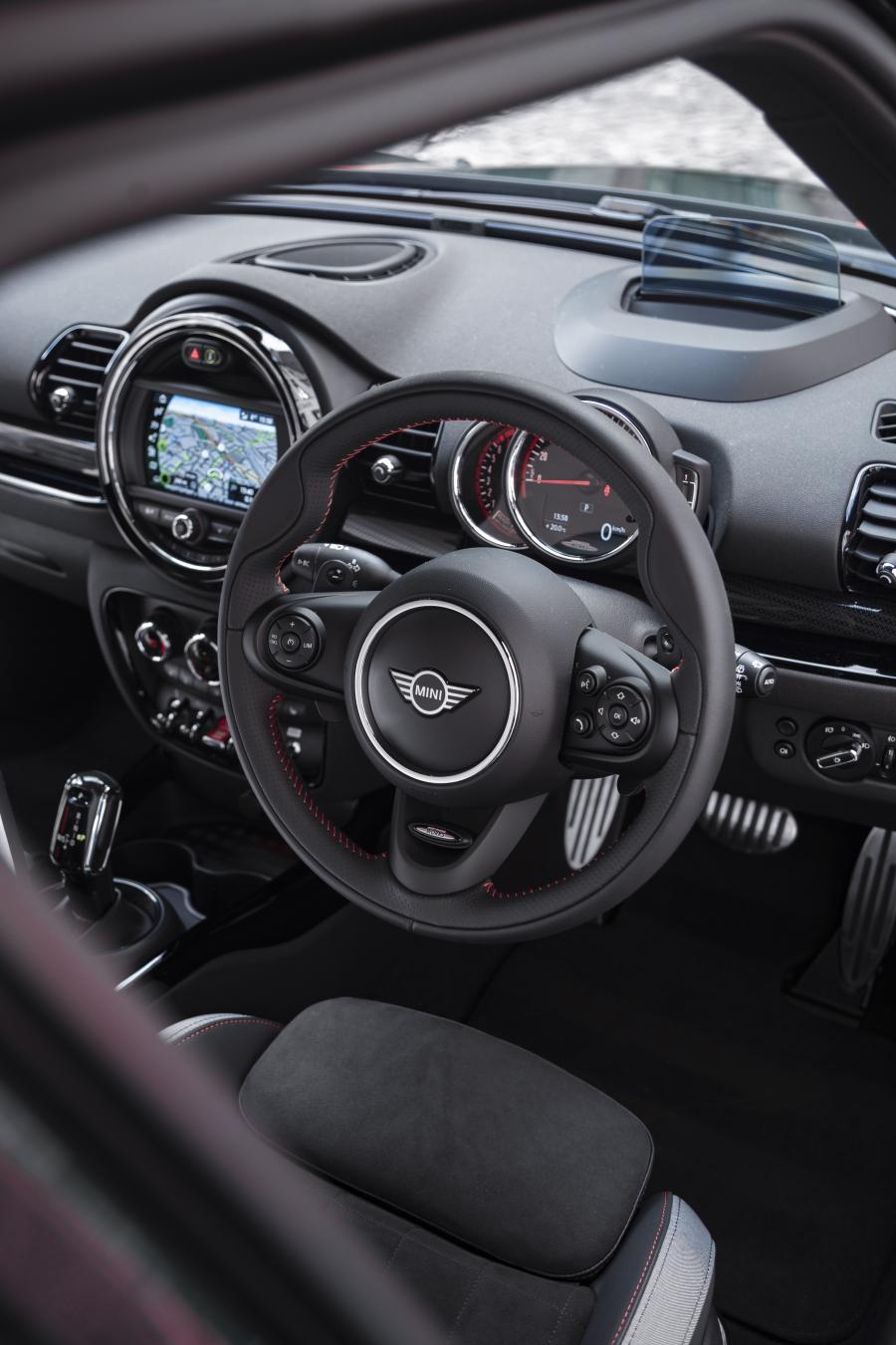 Торпедо Mini John Cooper Works Clubman (F54) 2019 года  (UK) (фото 19 из 27)